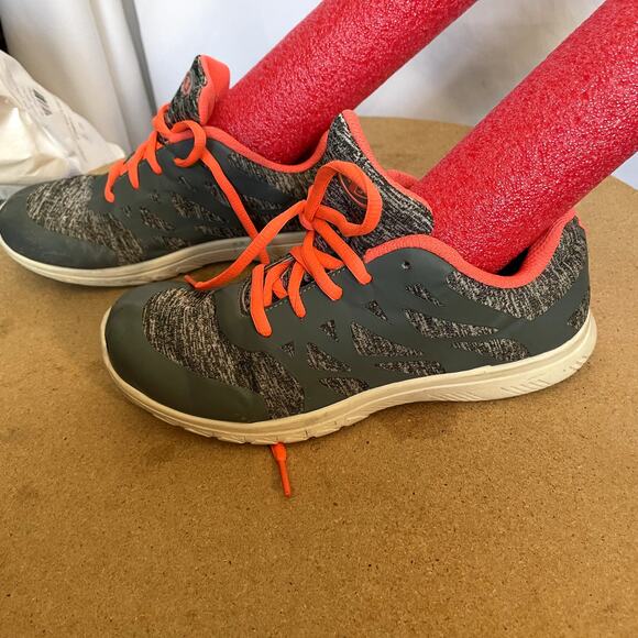 Athletic Works Lightweight sneakers Size 4 girl GGAW48DP004 - Picture 5 of 9